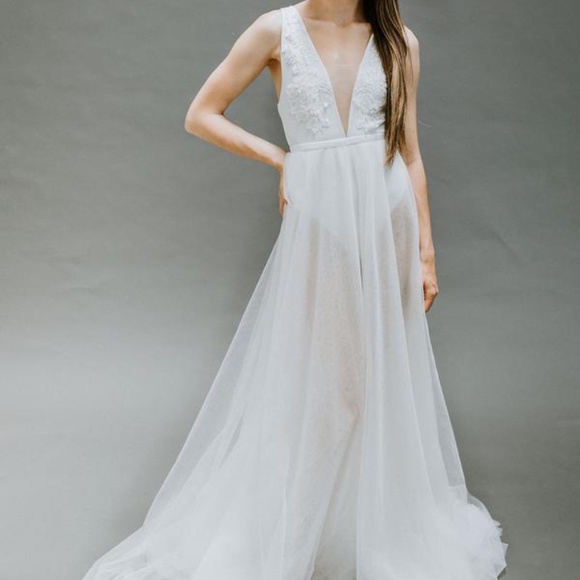 Emily by Untamed Petals - Picture 1 of 15